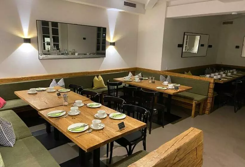 Hotelli Restaurant Goldenes Ross