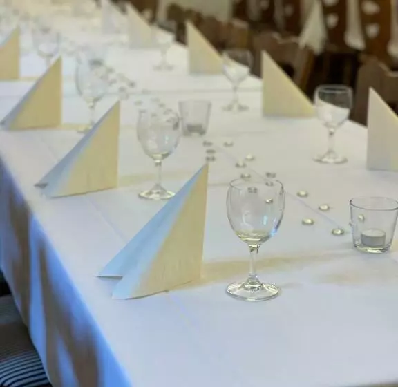 Hotelli Restaurant Goldenes Ross