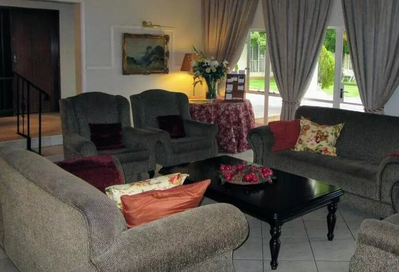 Hotelli Umtali Country Inn