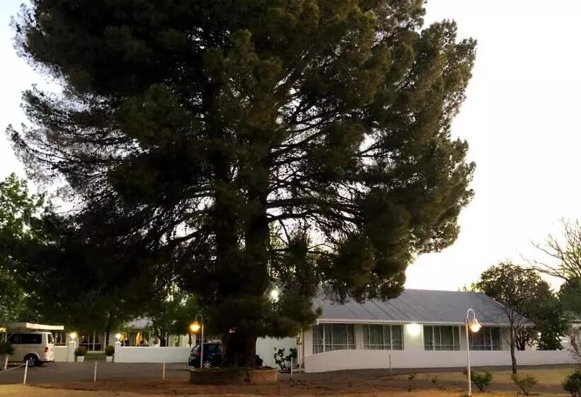 Hotelli Umtali Country Inn