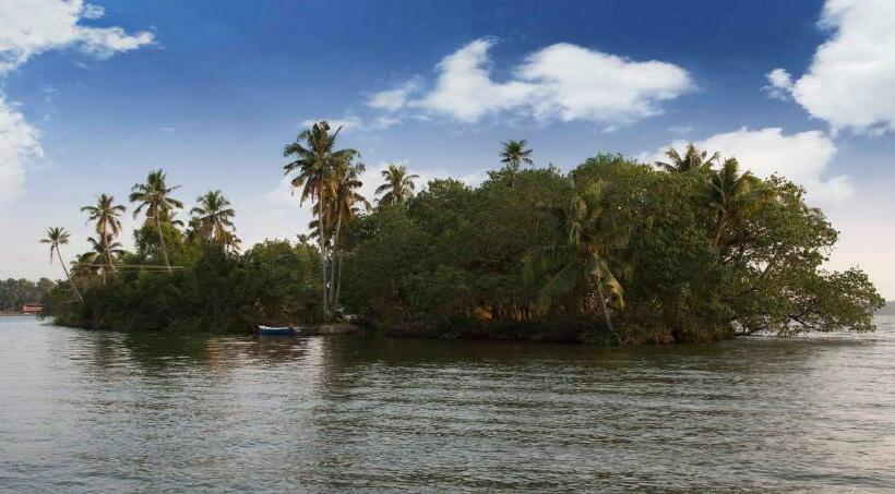 בית מלון כפרי Vinis Farm   A Private Island Stay  Privacy Redefined !!!