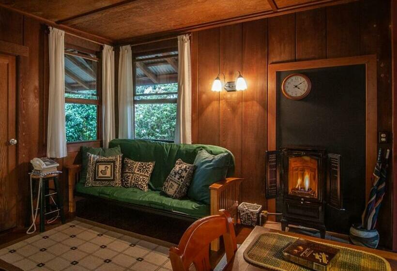 פנסיון Crater Rim Cabin