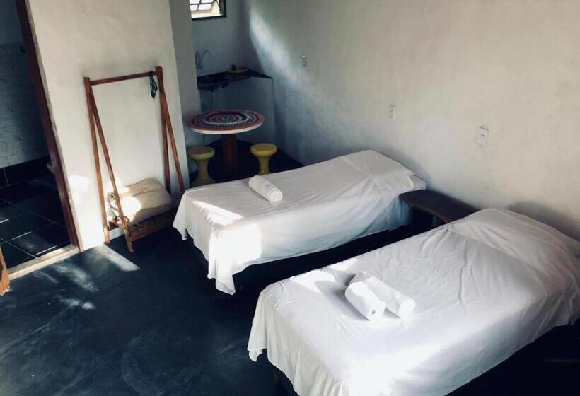 پانسیون Shanti Hospedaria Na Vila De São Jorge