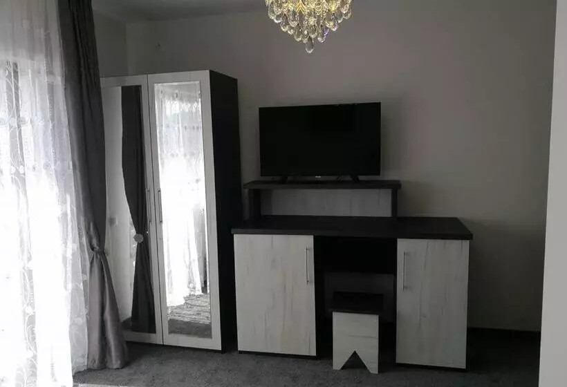 پانسیون Vila Teju Valeni