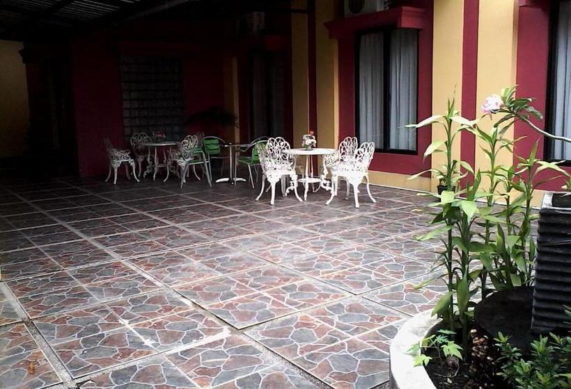 פנסיון Wisma Mutiara