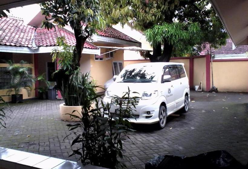 פנסיון Wisma Mutiara