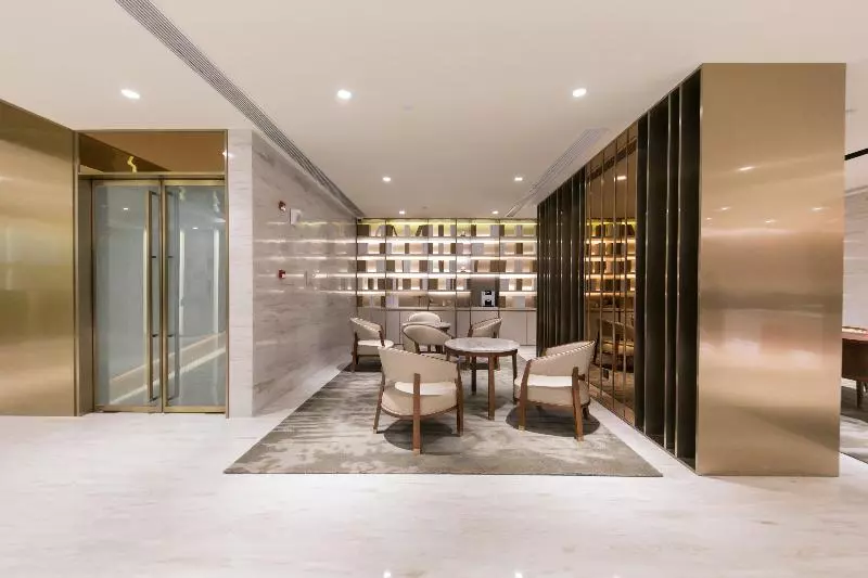 هتل Ji  Shanghai Changshou Road Metro Station