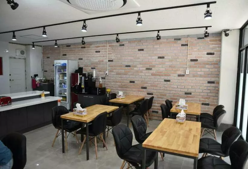 مُتل Business Hotel Busan Station