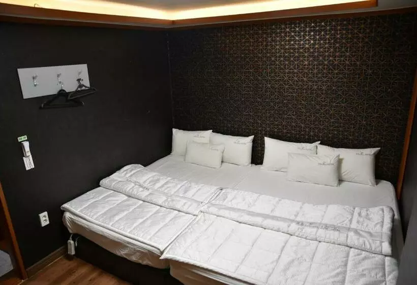 مُتل Business Hotel Busan Station