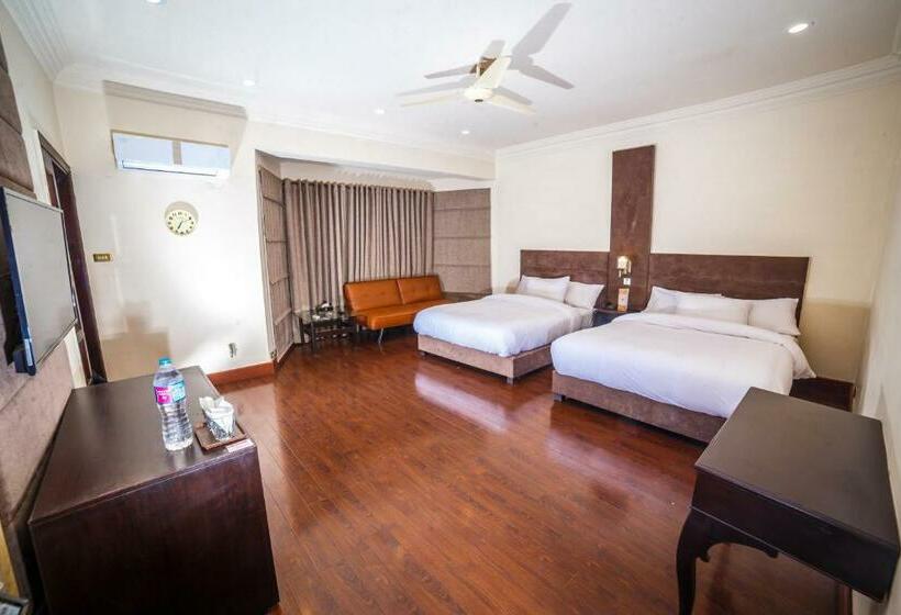 Pensió Shelton Accamodator