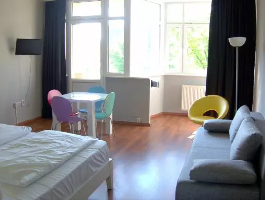 Apartcity-Serviced Apartments