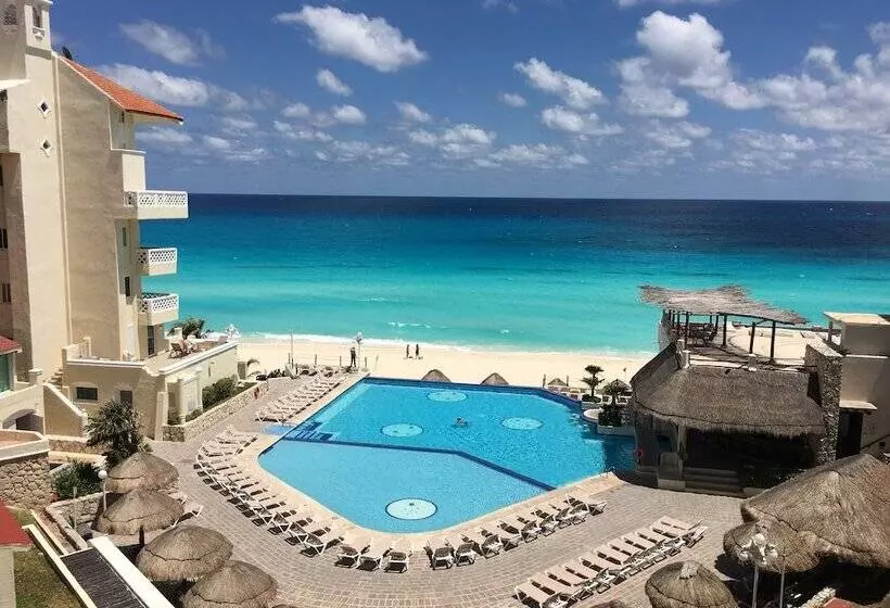 Cancun Plaza   Best Beach