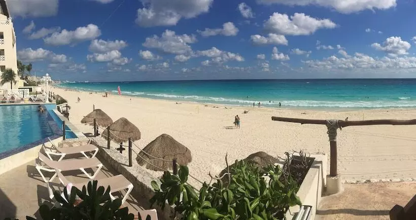 Cancun Plaza   Best Beach