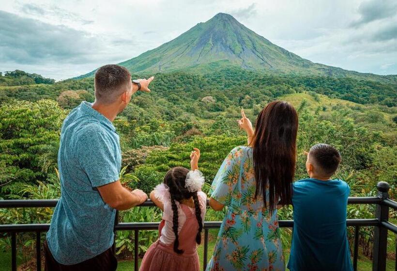 ホテル Arenal Kioro Suites & Spa