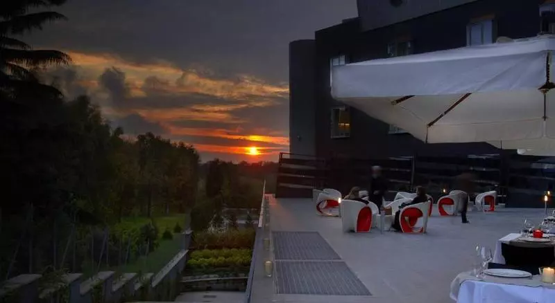 בית מלון כפרי Black