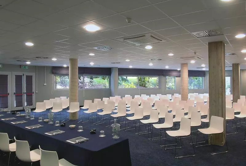 בית מלון כפרי Black