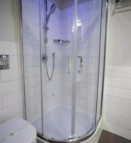 בית מלון כפרי Black