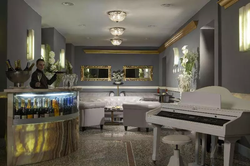 هتل Golden Tulip Rome Piram