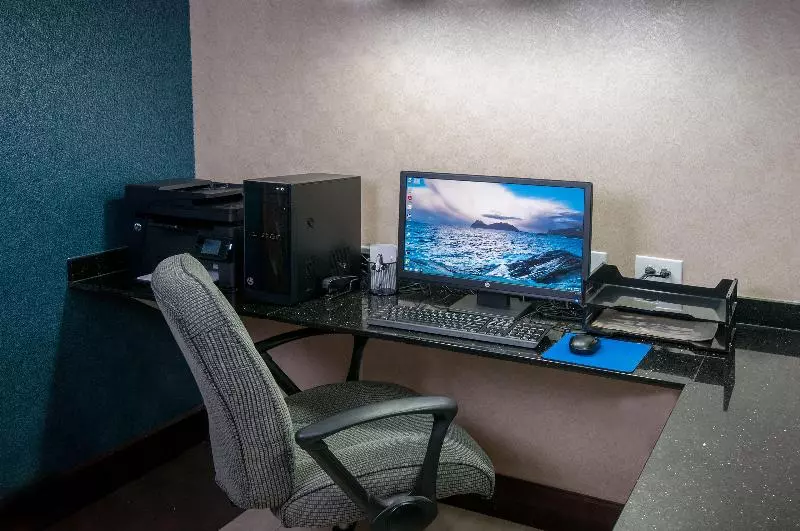 Holiday Inn Express Hotel & Suites San Antonio Rivercenter Area, An Ihg