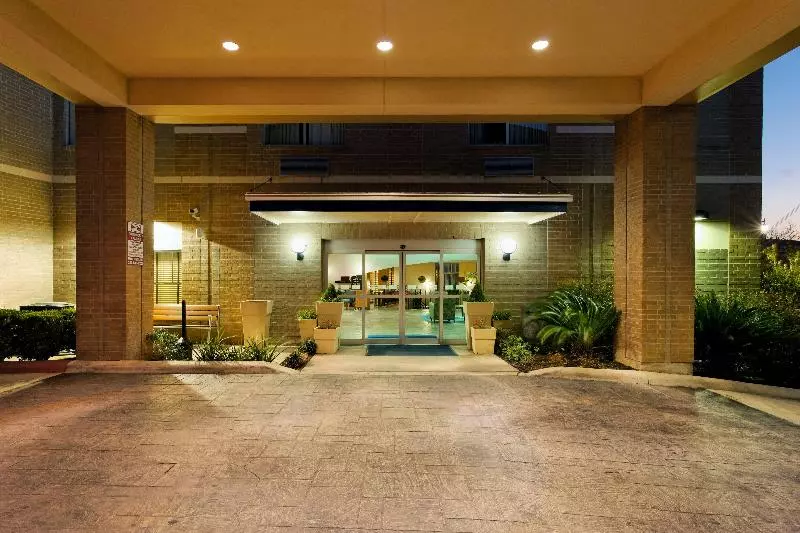 Holiday Inn Express Hotel & Suites San Antonio Rivercenter Area, An Ihg