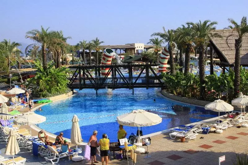 בית מלון כפרי Holiday Village Turkiye