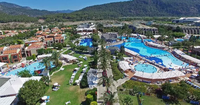 בית מלון כפרי Holiday Village Turkiye