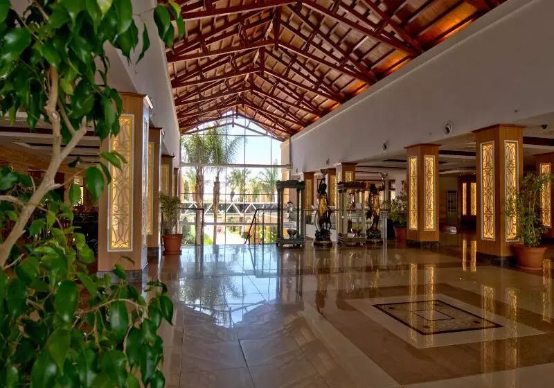 בית מלון כפרי Holiday Village Turkiye