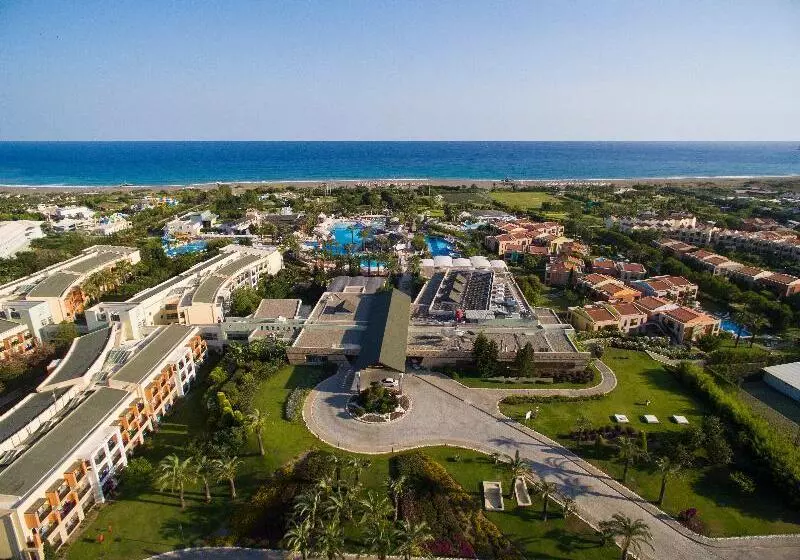 בית מלון כפרי Holiday Village Turkiye