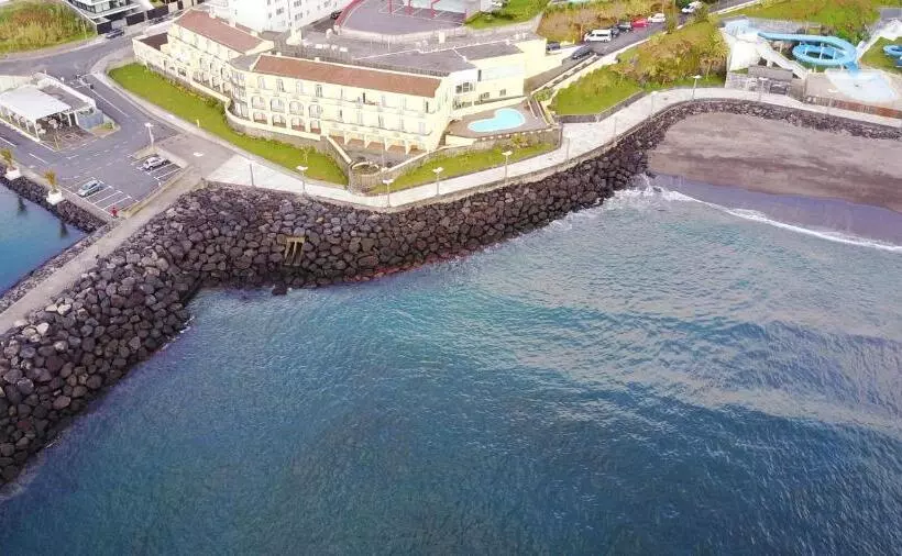 Отель Vinha Da Areia Beach