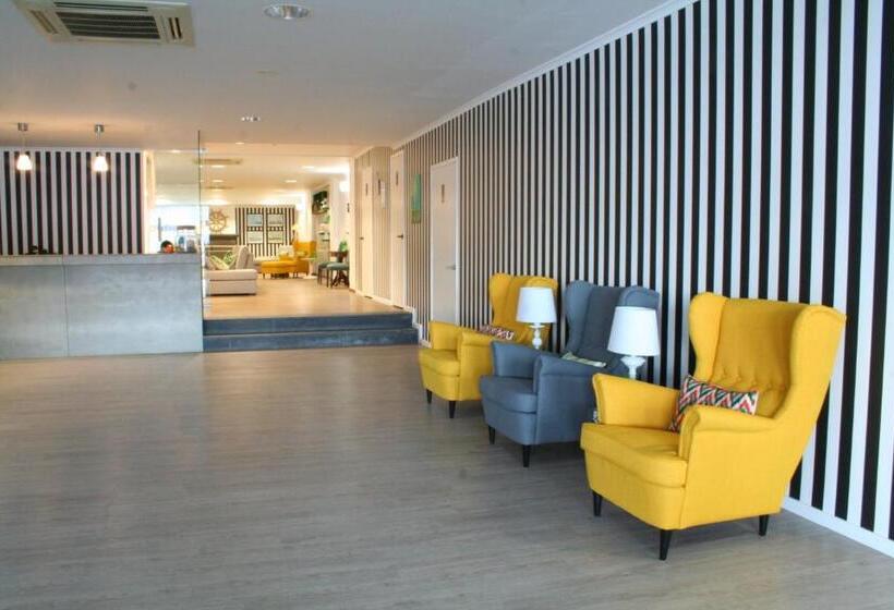 בית מלון כפרי Vinha Da Areia Beach