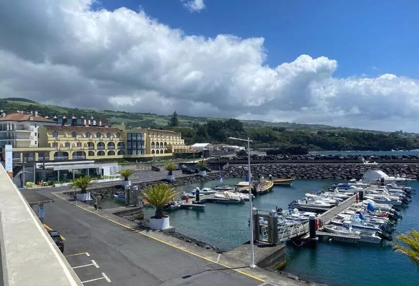 Отель Vinha Da Areia Beach