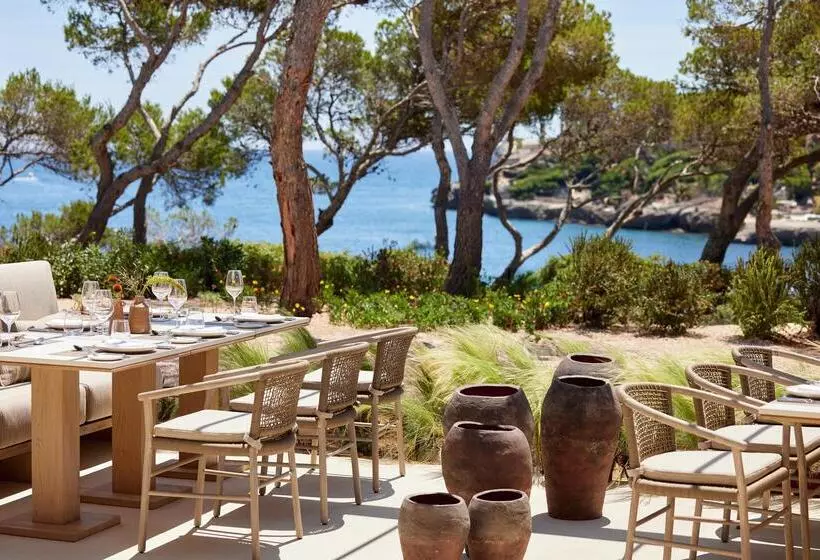 منتجع Ikos Porto Petro