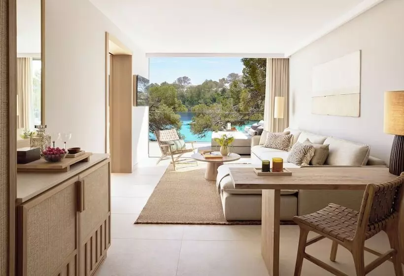 منتجع Ikos Porto Petro