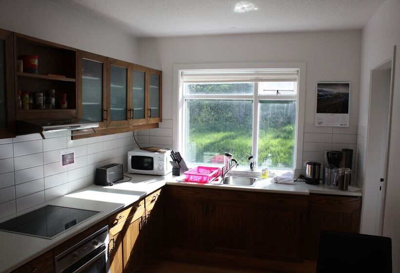 هتل Brekkugata 33 Guesthouse