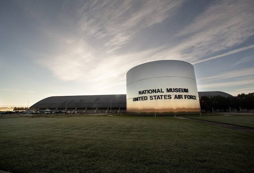 فندق Holiday Inn Express & Suites Dayton East   Beavercreek, An Ihg