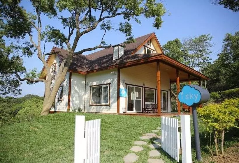 هتل I Sky Villa