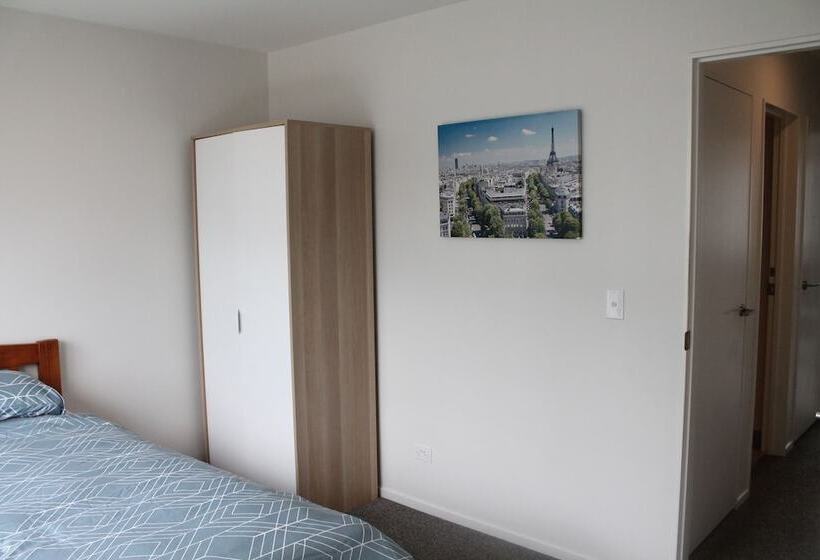 בית מלון כפרי Sam Family Home