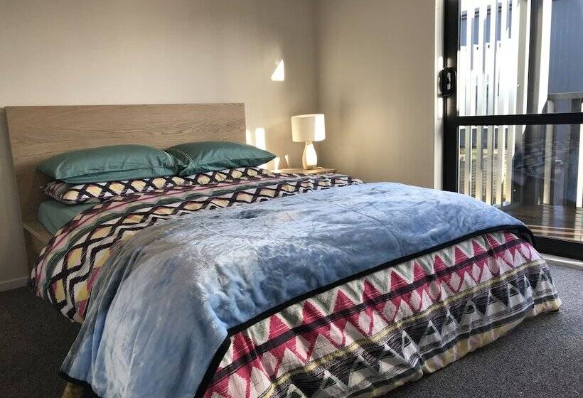 בית מלון כפרי Sam Family Home