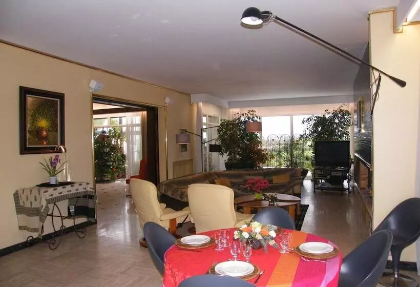 هتل Villa Ayrault