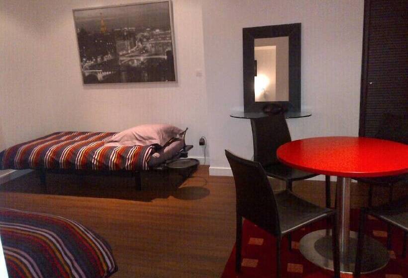 هتل Villa Ayrault