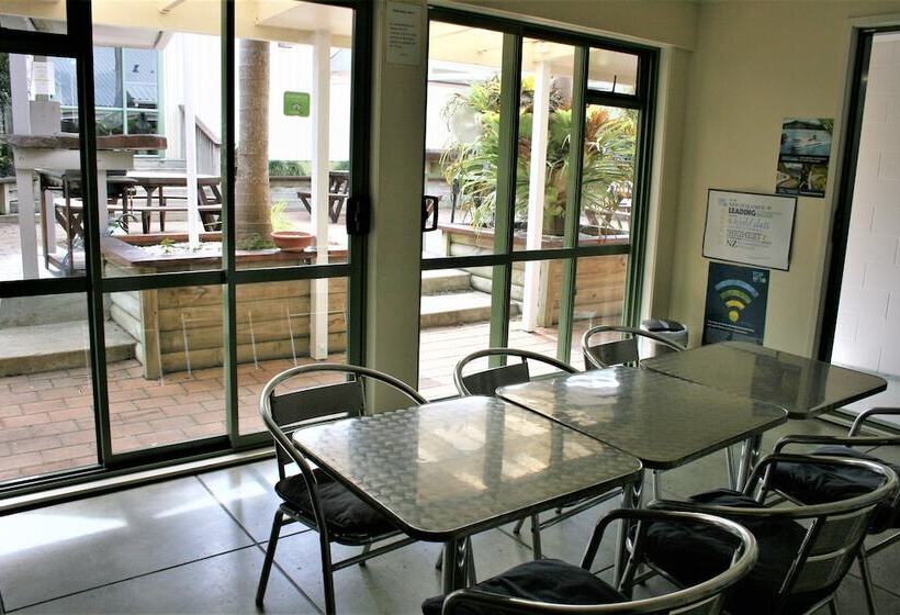 בית מלון כפרי Whatuwhiwhi Top 10 Holiday Park