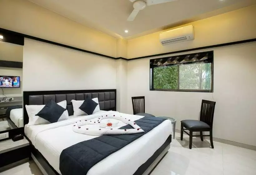 Hotelli Megh Residency Navi Mumbai