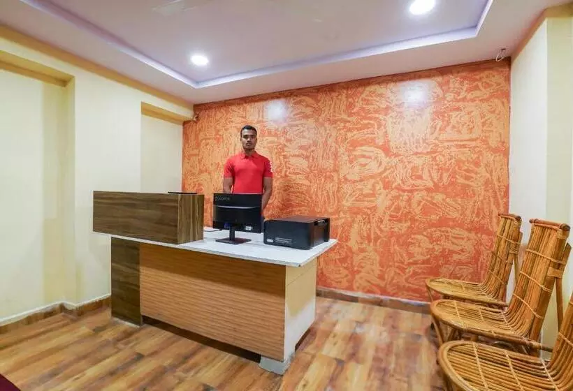 ホテル R Square Stay Near Lb Nagar Metro