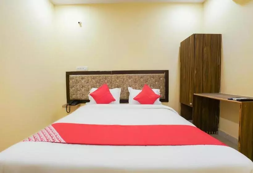 ホテル R Square Stay Near Lb Nagar Metro