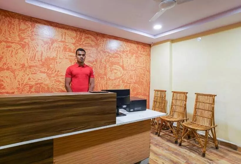 ホテル R Square Stay Near Lb Nagar Metro