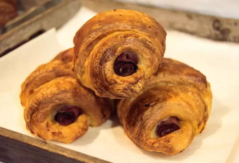 Apartamentos Turisticos Madanis