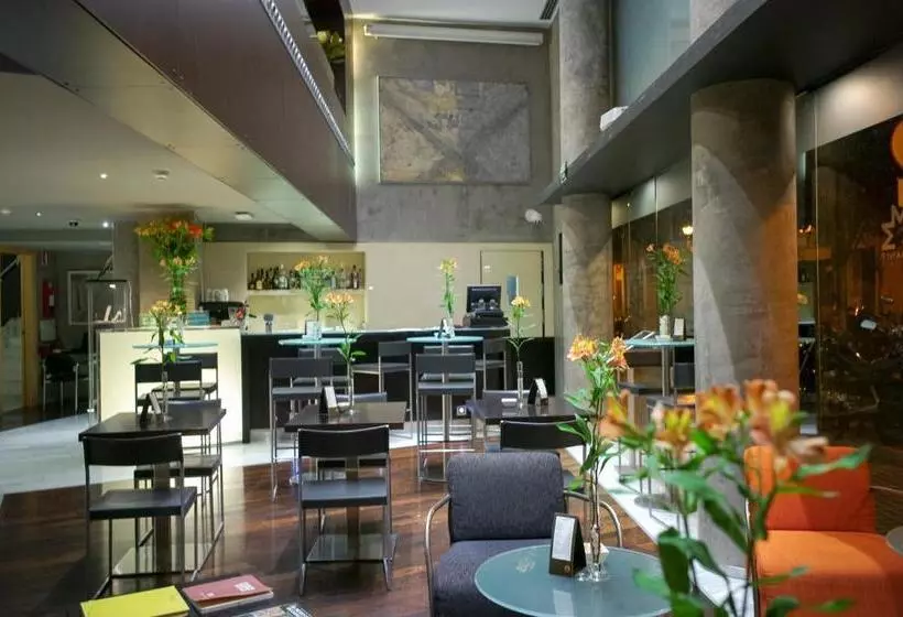 Apartamentos Turisticos Madanis