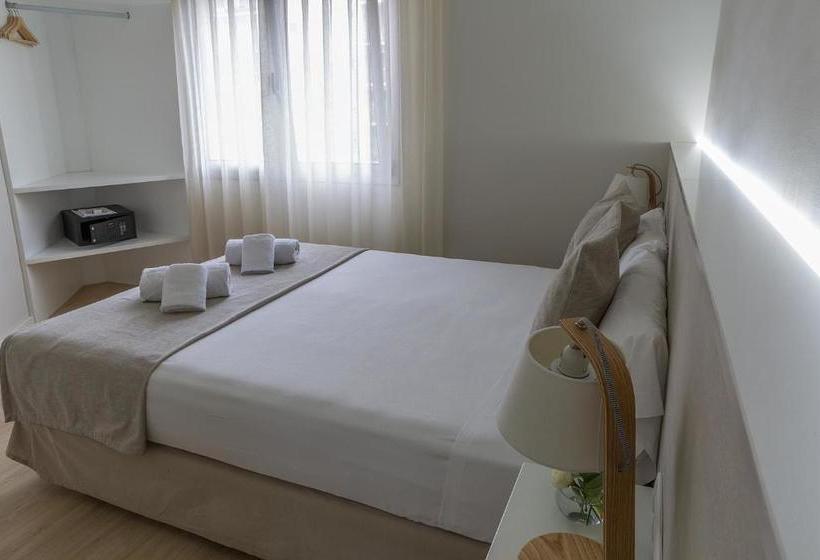 Apartamentos Turisticos Madanis