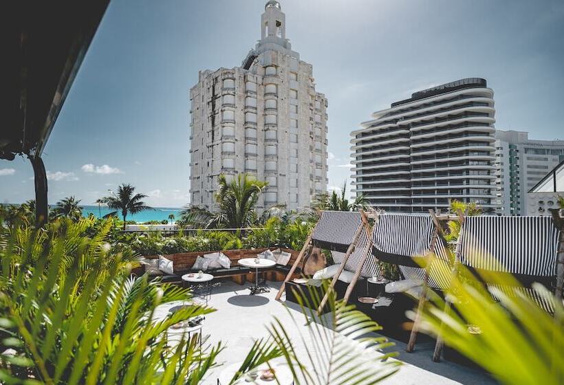 هتل Casa Faena Miami Beach