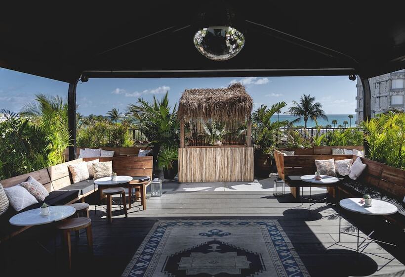 هتل Casa Faena Miami Beach